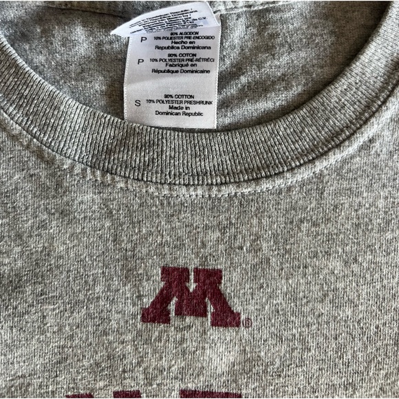 Minnesota Gophers Diving Tshirt - Picture 5 of 5